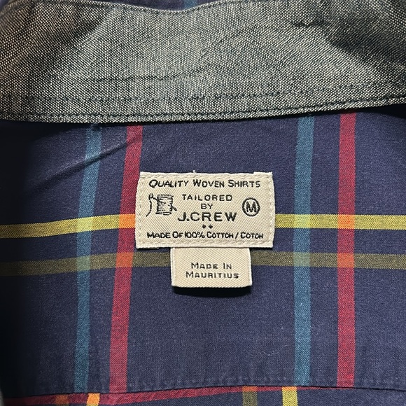 J. Crew long sleeve button down collar shirt.  M - Picture 7 of 7